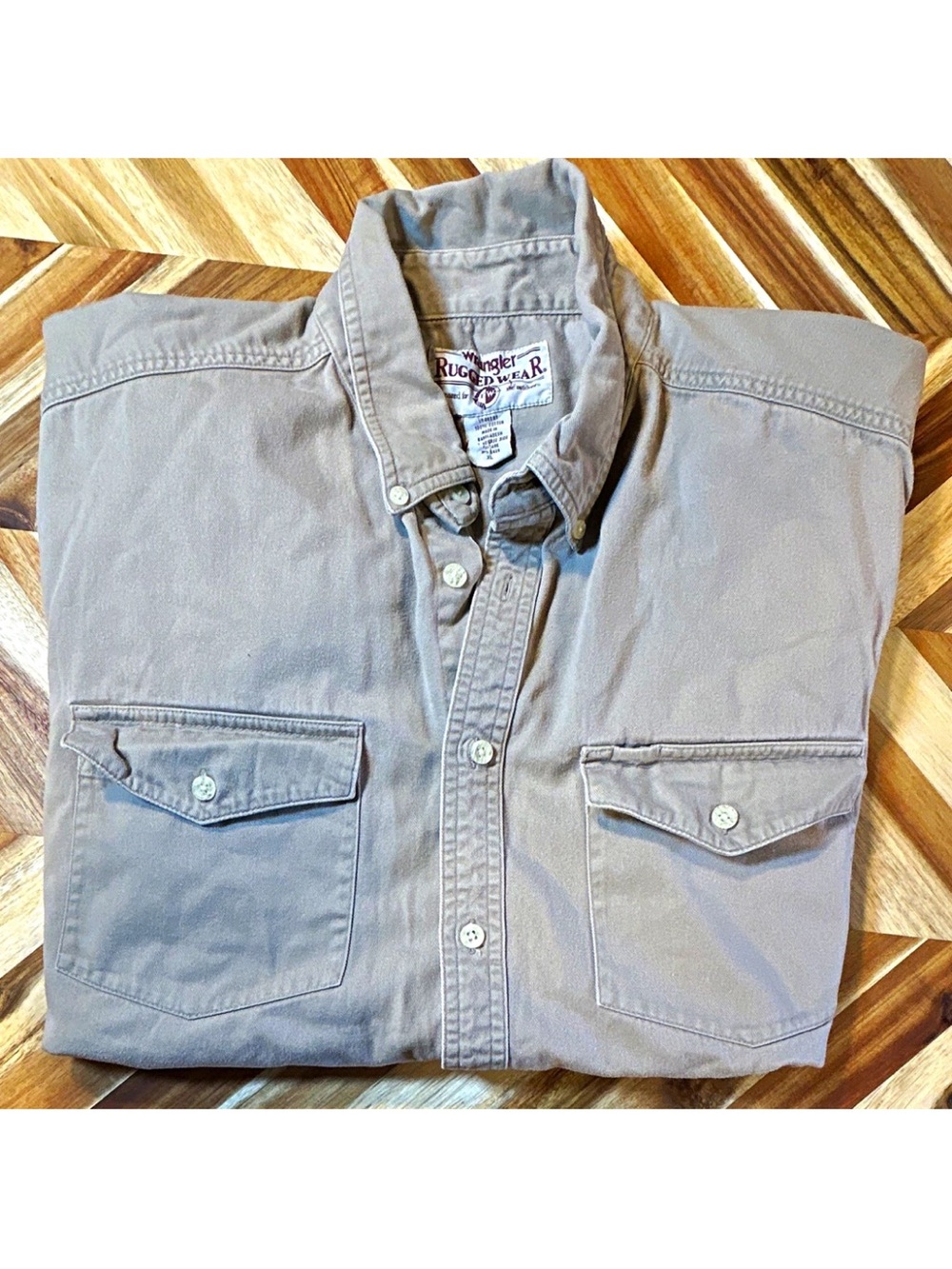 Wrangler Casual Button-Down Shirt Jacket in Taupe